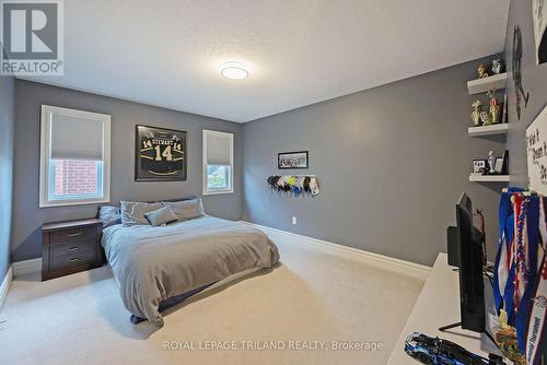 2091 Pennyroyal Street, London North (North D), ON - Indoor Photo Showing Bedroom