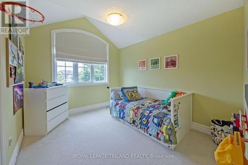 2091 Pennyroyal Street, London North (North D), ON - Indoor Photo Showing Bedroom
