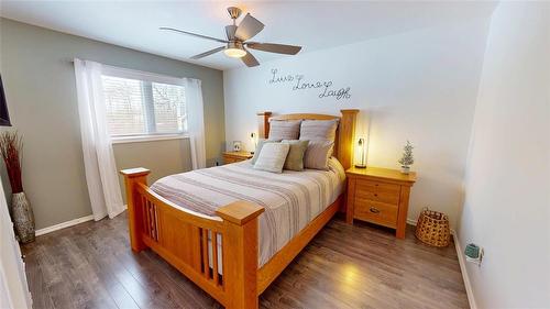 96048 4 Road E, Teulon, MB - Indoor Photo Showing Bedroom