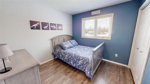 96048 4 Road E, Teulon, MB - Indoor Photo Showing Bedroom