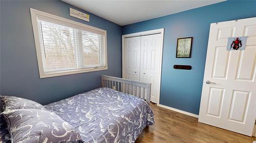 96048 4 Road E, Teulon, MB - Indoor Photo Showing Bedroom