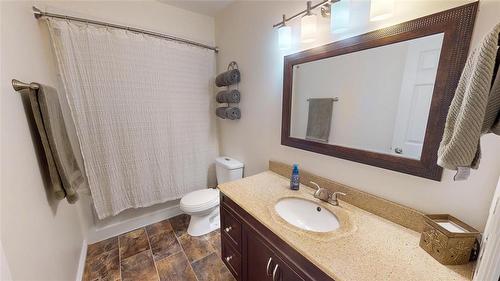 96048 4 Road E, Teulon, MB - Indoor Photo Showing Bathroom