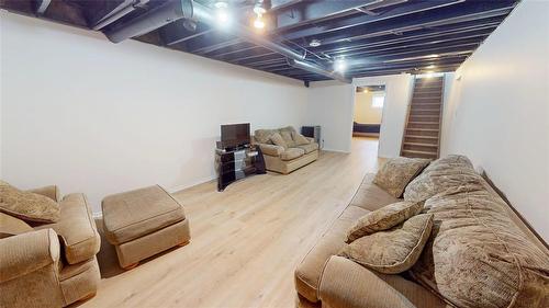 96048 4 Road E, Teulon, MB - Indoor Photo Showing Basement