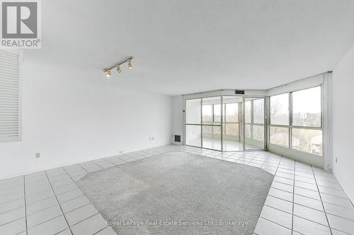 Living-Dining-Solarium - 611 - 5 Weldrick Road W, Richmond Hill (North Richvale), ON - Indoor Photo Showing Other Room