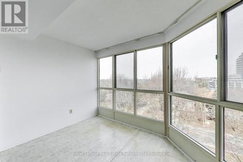 Solarium - 611 - 5 Weldrick Road W, Richmond Hill (North Richvale), ON - Indoor Photo Showing Other Room