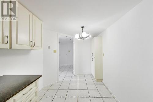 Breakfast Area - 611 - 5 Weldrick Road W, Richmond Hill (North Richvale), ON - Indoor