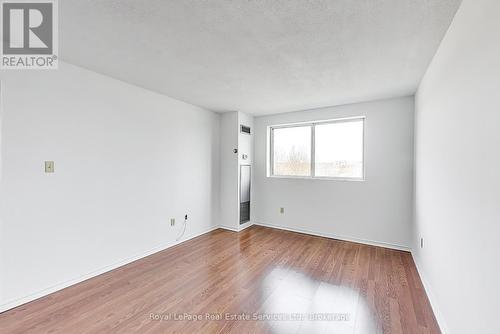 Primary Bedroom - 611 - 5 Weldrick Road W, Richmond Hill (North Richvale), ON - Indoor Photo Showing Other Room