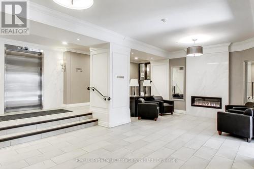 Lobby - 611 - 5 Weldrick Road W, Richmond Hill (North Richvale), ON - Indoor Photo Showing Other Room