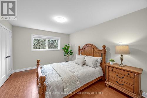 1593 Glenburnie Road, Mississauga, ON - Indoor Photo Showing Bedroom
