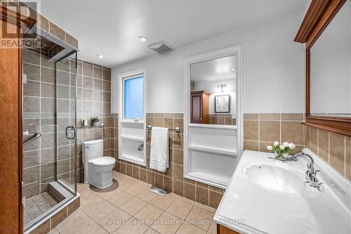 1593 Glenburnie Road, Mississauga, ON - Indoor Photo Showing Bathroom