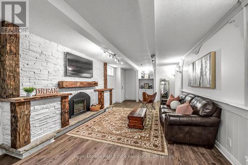 1593 Glenburnie Road, Mississauga, ON - Indoor Photo Showing Living Room With Fireplace