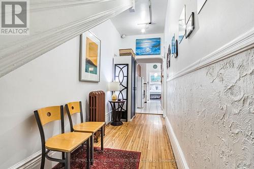 530 Bathurst Street, Toronto, ON 