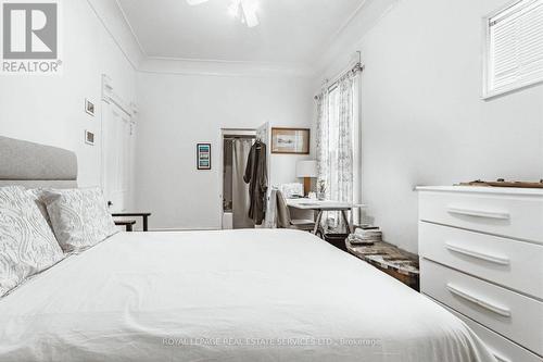 530 Bathurst Street, Toronto, ON 
