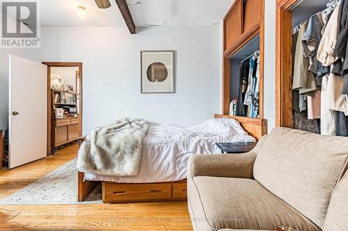 530 Bathurst Street, Toronto, ON 