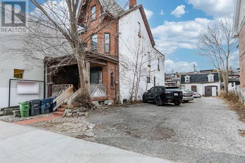 530 Bathurst Street, Toronto, ON 