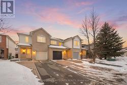 4 BINBURY WAY  Ottawa, ON K1T 4B7