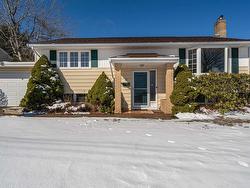 57 Tartan Avenue  Spryfield, NS B3R 2B7
