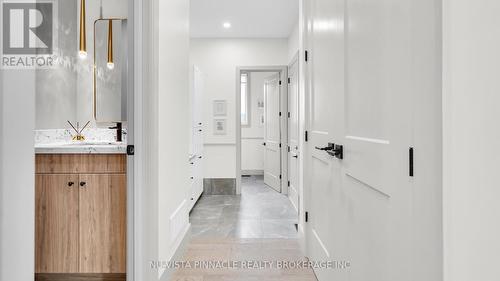 3998 Big Leaf Trail, London South (South V), ON - Indoor Photo Showing Other Room