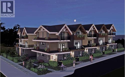 6544 Royal Avenue, West Vancouver, BC - Outdoor With Facade