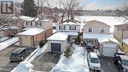 742 BEMAN DRIVE Newmarket, ON L3Y 4Z2