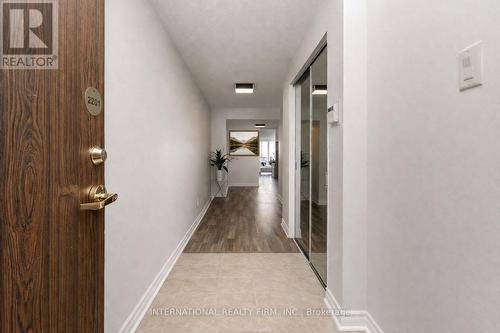2201 - 3650 Kaneff Crescent, Mississauga, ON - Indoor Photo Showing Other Room