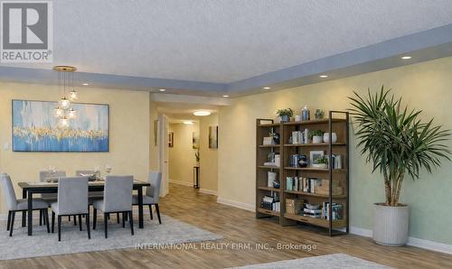 2201 - 3650 Kaneff Crescent, Mississauga, ON - Indoor Photo Showing Dining Room