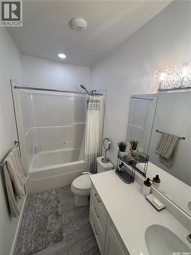 113 105 Willis Crescent, Saskatoon, SK - Indoor Photo Showing Bathroom