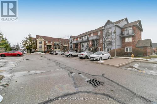 52 - 2265 BUR OAK AVENUE  Markham, ON L6E 0B8