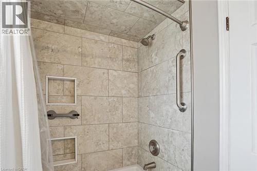 31 Republic Avenue, Hamilton, ON - Indoor Photo Showing Bathroom