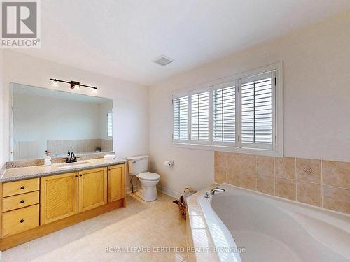 8 Grapevine Road, Caledon, ON - Indoor Photo Showing Bathroom