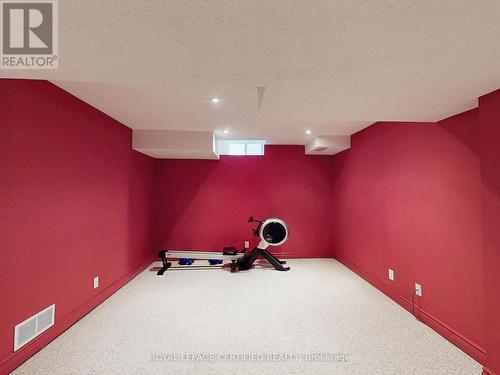 8 Grapevine Road, Caledon, ON - Indoor Photo Showing Other Room