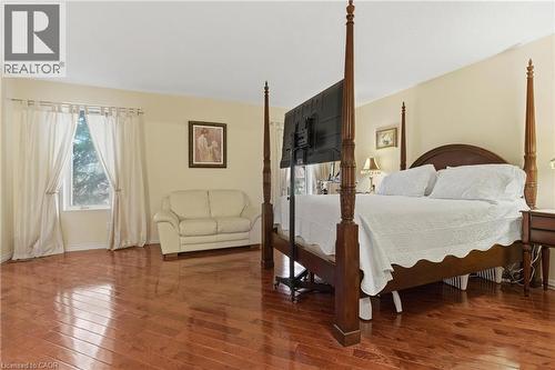 833 Brigadoon Drive, Hamilton, ON - Indoor Photo Showing Bedroom