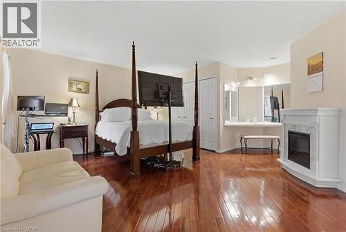 833 Brigadoon Drive, Hamilton, ON - Indoor Photo Showing Living Room With Fireplace