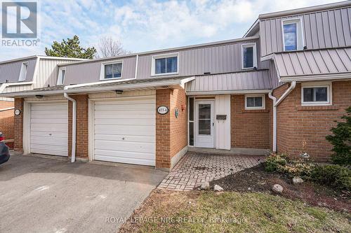 4 - 453 WOODVIEW ROAD  Burlington (Roseland), ON L7N 2Z9