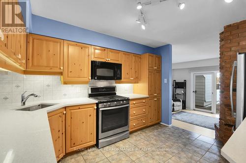 67 Ramsgate Private, Ottawa, ON - Indoor Photo Showing Kitchen