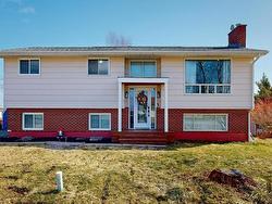 16 Parker Place Crescent  Enfield, NS B2T 1C8