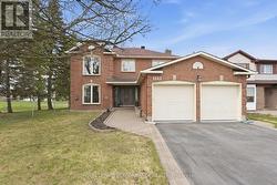 1682 BARRINGTON STREET Ottawa, ON K1C 4W8
