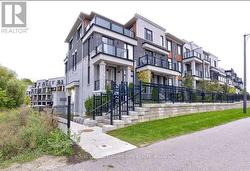 52 - 70 KNOTSBERRY CIRCLE Brampton, ON L7A 0S2