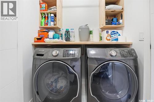 611 Ells Crescent, Saskatoon, SK - Indoor Photo Showing Laundry Room