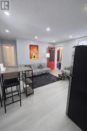 514 Bay Street, Ottawa, ON - Indoor