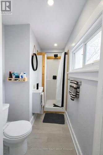 514 Bay Street, Ottawa, ON - Indoor Photo Showing Bathroom