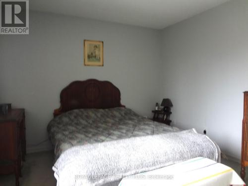 4170 Treetop Crescent, Mississauga, ON - Indoor Photo Showing Bedroom