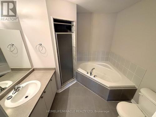866 Francine Crescent, Mississauga, ON - Indoor Photo Showing Bathroom