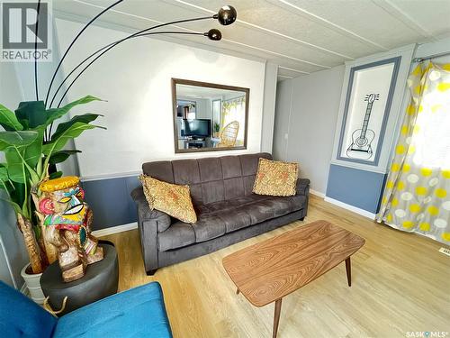 35 Cypress Mobile Home Park, Maple Creek, SK - Indoor Photo Showing Living Room