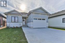 8 CHARLES COURT Bayham (Port Burwell), ON N0J 1T0
