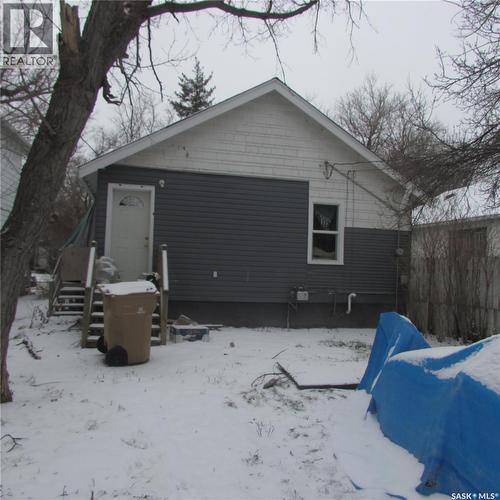 1437 Elphinstone Street, Regina, SK - Outdoor