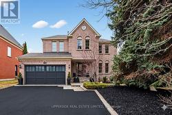 986 STONEHAVEN AVENUE Newmarket, ON L3X 1P6