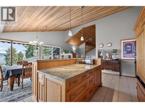 935 Lloyd Jones Drive, West Kelowna, BC - Indoor