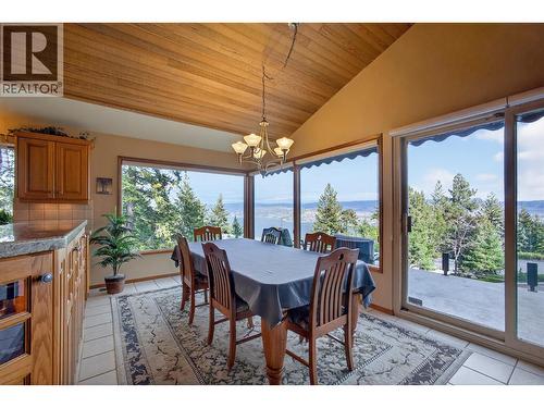 935 Lloyd Jones Drive, West Kelowna, BC - Indoor Photo Showing Dining Room