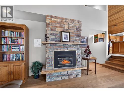 935 Lloyd Jones Drive, West Kelowna, BC - Indoor Photo Showing Living Room With Fireplace